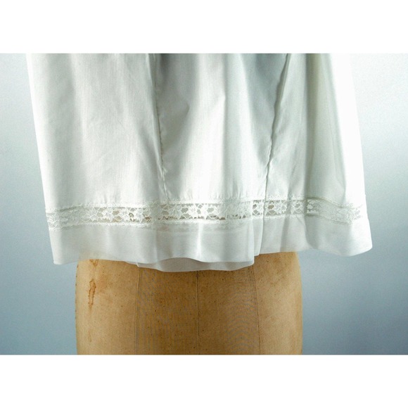 70's Embroidered White Chiffon Bodice Slip by Dixie Bell - Picture 4 of 6